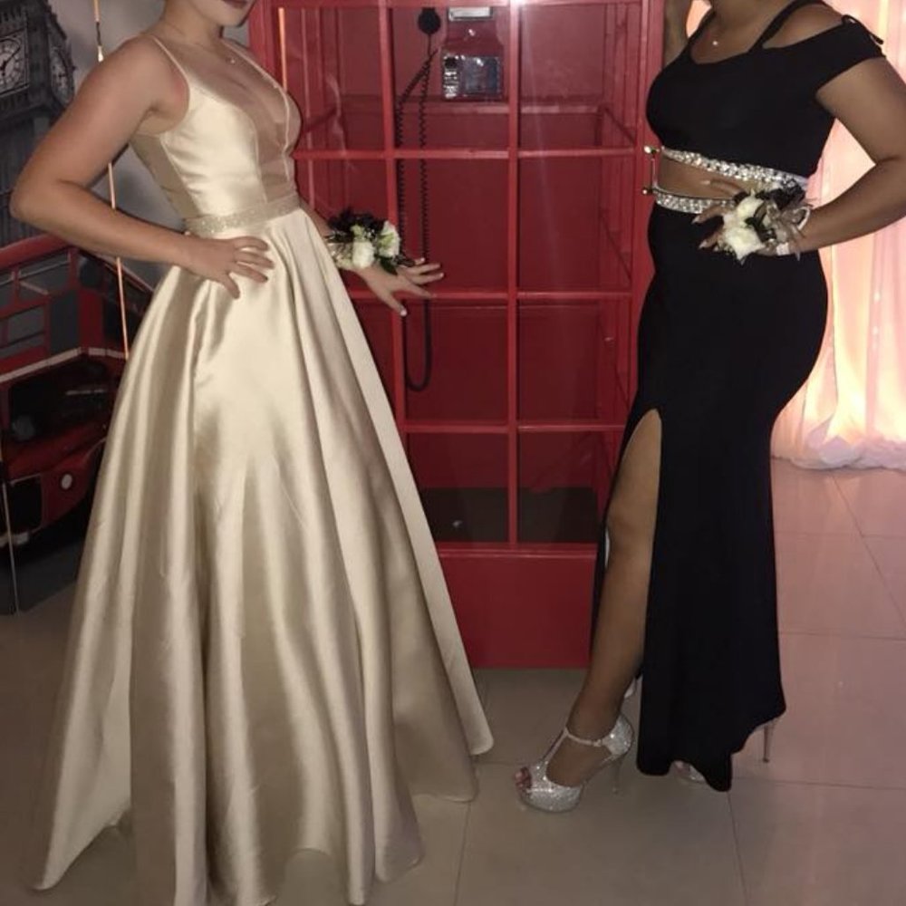Champagne Let's Dress size 4
